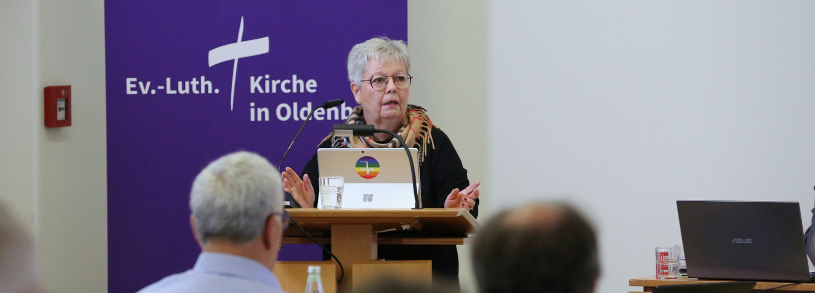 xP96A4277 Synodenpräsidentin Sabine Blütchen redet vor der Synode