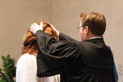 Mit einem festlichen Gottesdienst wurde Birte Rüder von Kreispfarrerin Birte Wielage in ihr neues Amt eingeführt und gesegnet.