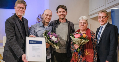 Hanns-Lilje-Forum Verleihung des Hanns-Lilje-Stiftungspreises Freiheit und Verantwortung in Hannover (von links nach rechts): Prof. Dr. Volker Kirchberg, Marcel Hackler, Dominik Gautier und Katjarina Hoffmann vom Arbeitskreis "Koloniale Kontinuitäten", Prof. Dr. Christoph Dahling-Sander