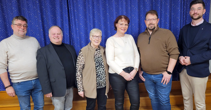 Vertreten den Kirchenkreis in der oldenburgischen Synode (von links nach rechts): Diedrich Ahlfeld, Pfarrer Oliver Dürr, Almut Härtel, Claudia Langenbach, Karsten Boll und Kreiskantor Florian Kubiczek. Nicht auf dem Foto: Pfarrerin Anette Domke.