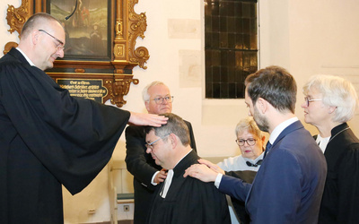 Festlicher Gottesdienst in der St.-Ulrichs-Kirche in Rastede zur Einführung von Oberkirchenrat Lars Dede