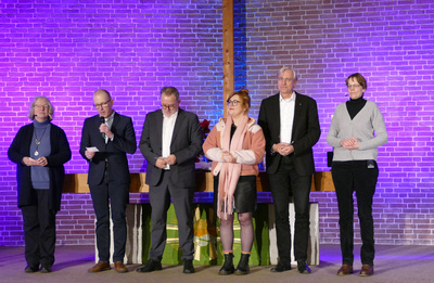 Gemeinsam sprachen Pastorin Andrea Burfeind, Wolfgang Hündling, Gerhard Wessels, Pastorin Saskia Schoof, Pastor Dr. Stefan Welz und Pastorin Ines Heinke den Schlusssegen.