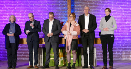 Gemeinsam sprachen Pastorin Andrea Burfeind, Wolfgang Hündling, Gerhard Wessels, Pastorin Saskia Schoof, Pastor Dr. Stefan Welz und Pastorin Ines Heinke den Schlusssegen.