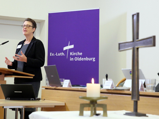 Die Synodale Kreispfarrerin Christiane Geerken-Thomas hielt die Andacht zur Eröffnung der Synode.