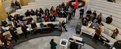 Vorab wurde in der Oldenburger Lamberti-Kirche für den Christmas-Flashmob geprobt. Foto: ELKiO/ Luise Pahl