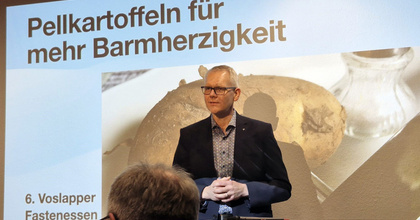 Der CDU-Landtagsabgeordnete Björn Thümler stellte die Bedeutung der Barmherzigkeit in den Mittelpunkt seiner Festrede.